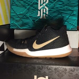 Kyrie 3 US 6.5 boys